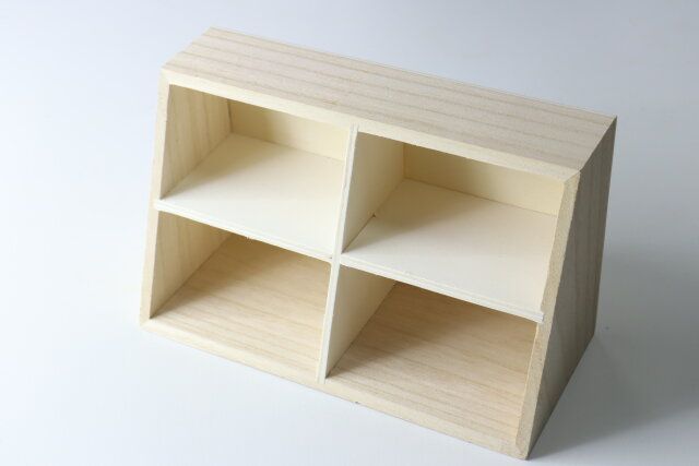 ダイソーのインテリア仕切り収納ボックスはナチュラルテイストでインテリアによくなじむ
