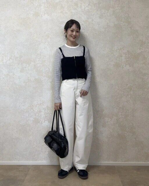 ユニクロジャージーバレルレッグパンツコーデビスチェ