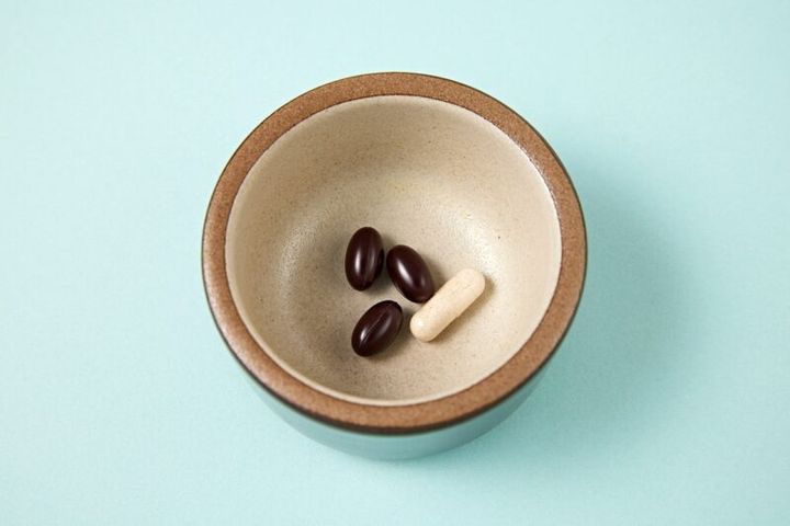 1日4粒、シンプリスのサプリ［ネンマクケアプラス］