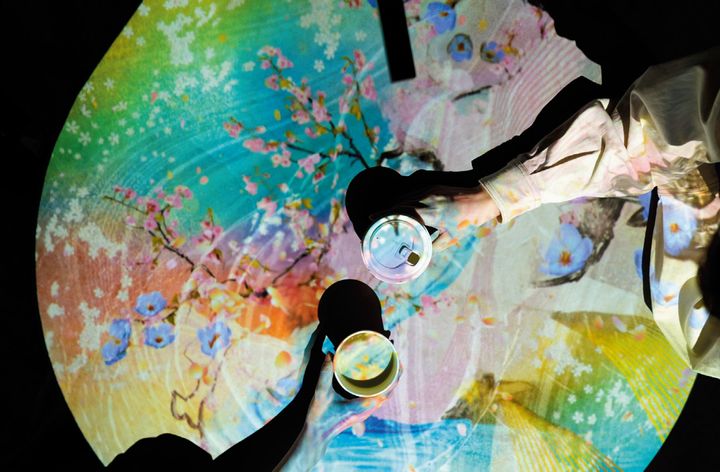 “光の茶室”で抹茶や和菓子とともに幻想的な世界に浸る、アートテラスラウンジ「NIWA（にわ）」