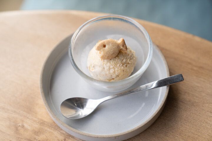 削りたての香りに包まれて。焼津「やなぎやカフェ」で出会う、かつお節とだしのごちそう時間