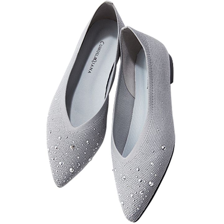 クムウ＿ダイアナのさりげなく華やかさを足す室内履きがオシャレ