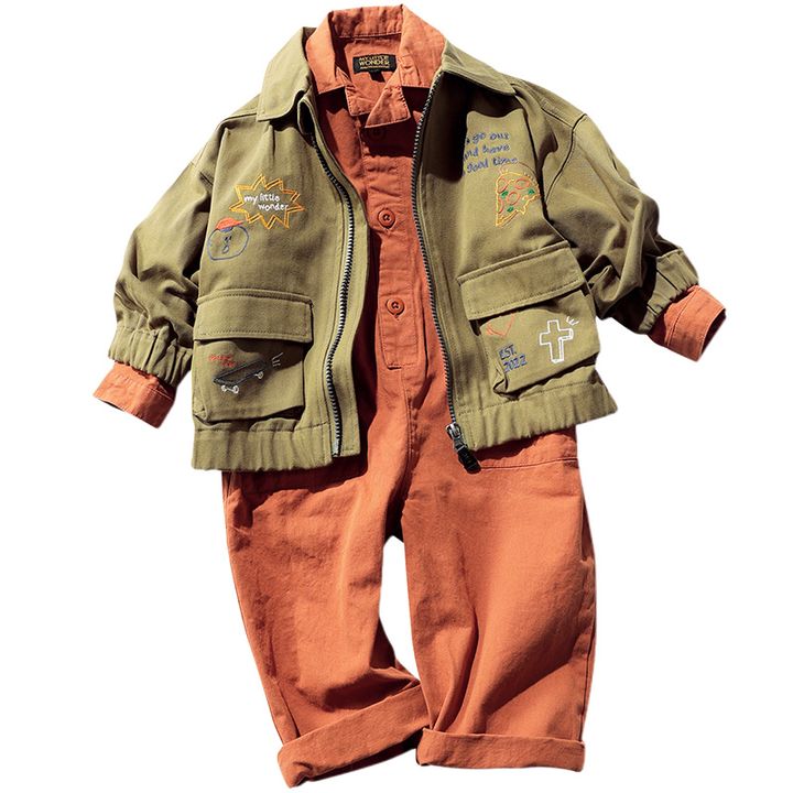 高コスパの刺繍ジャケットとジャンプスーツのアースカラーコーデ