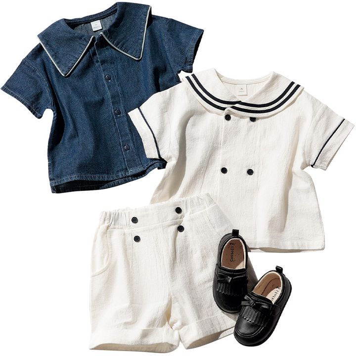 デニムシャツと白の半袖シャツ＆ショートパンツ