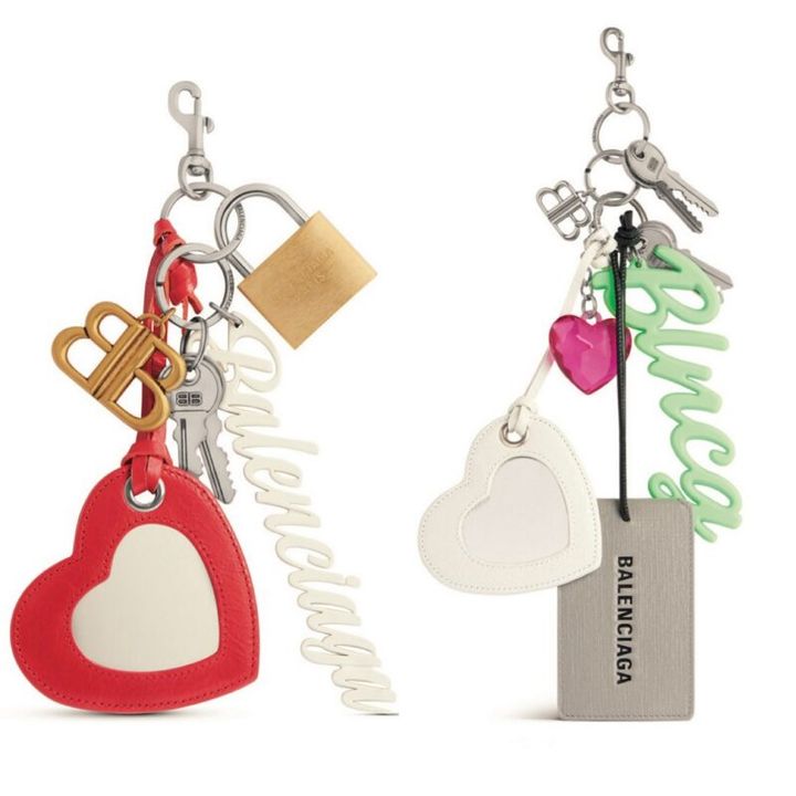 バレンシアガのバッグチャーム