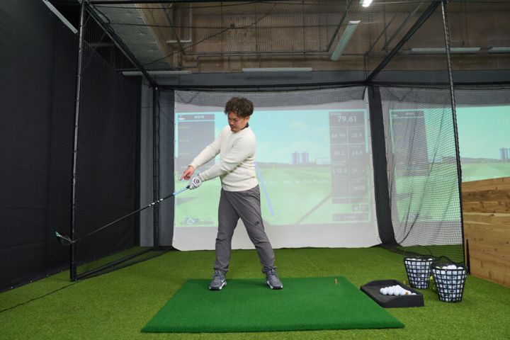 ドライバーを真っすぐ遠くへ飛ばすには？”打つ前の素振り”のやり方が一番大事