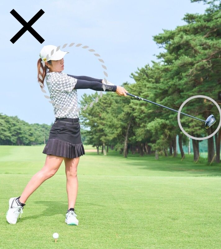 女子プロが実践！ドライバーを真っすぐ飛ばすコツは“両手を離して握る”