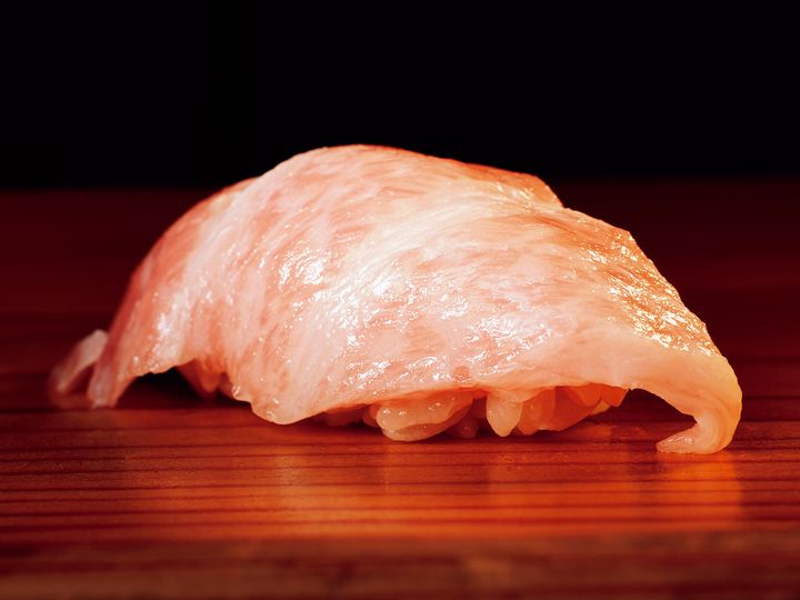 御成門『冨所』の大トロ