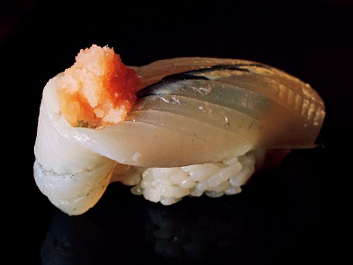 銀座『鮨 杉澤』の握り１貫