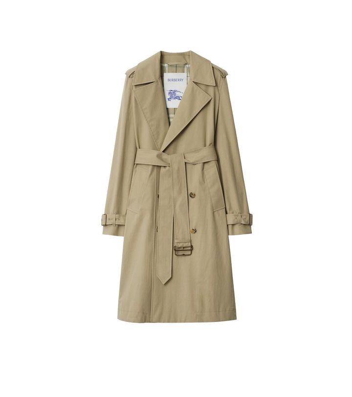 ロング ギャバジン トレンチコート ￥396,000／BURBERRY（バーバリー・ジャパン 0066-33-812819） Photo_ Courtesy of BURBERRY