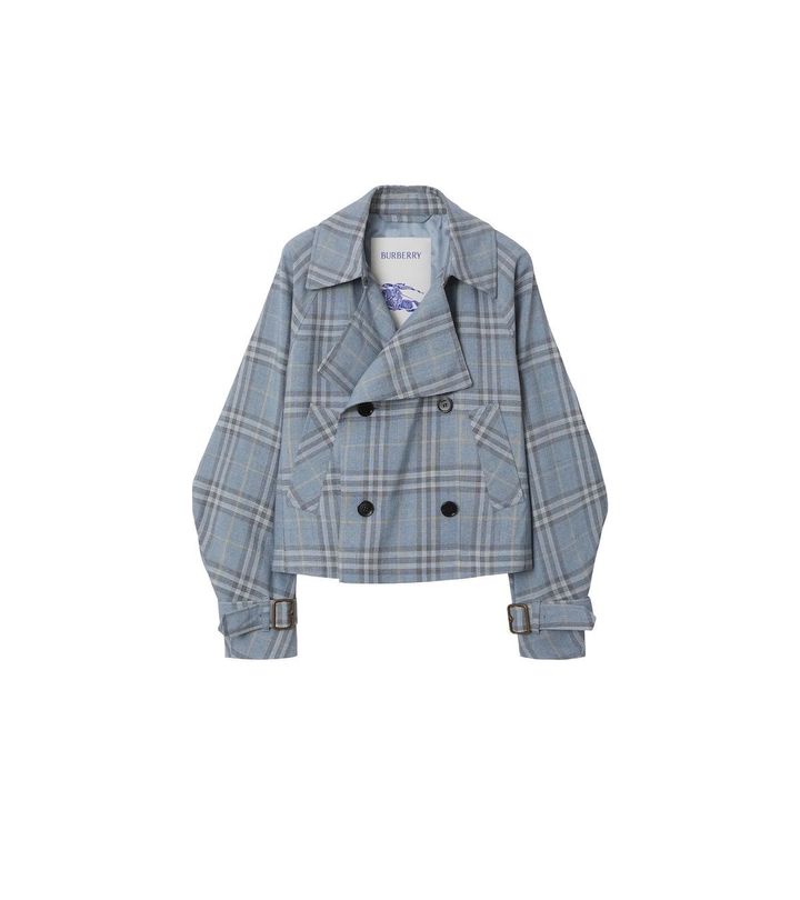 チェック シルクブレンド トレンチジャケット ￥335,500／BURBERRY（バーバリー・ジャパン 0066-33-812819） Photo_ Courtesy of BURBERRY