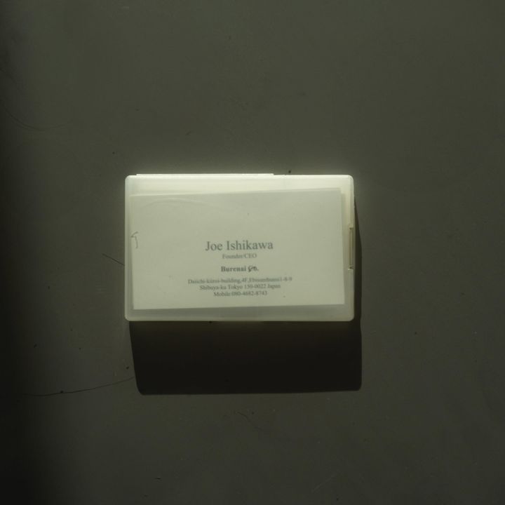 〈無印良品〉のポリプロピレンカードケース・ダブル