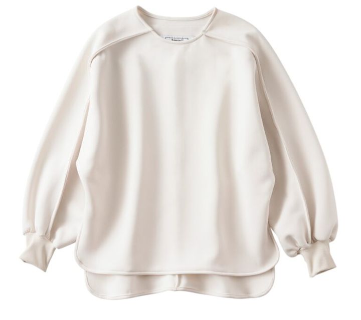 トップス¥39,600／ルームエイト（オットデザイン）