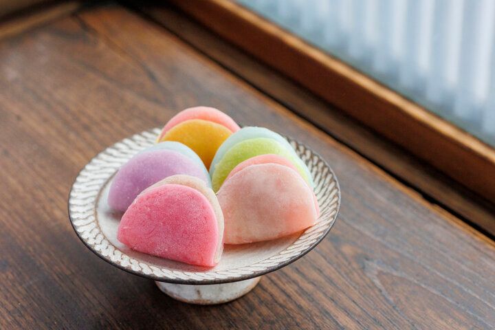 平安王朝の着物の色合わせを表現した和菓子を求めて、京都の「御室和菓子 いと達」へ