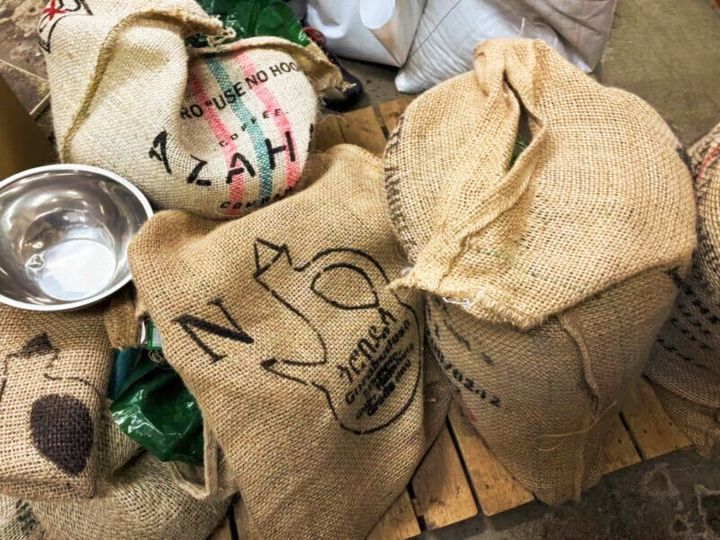 コーヒーショップ「MUI」