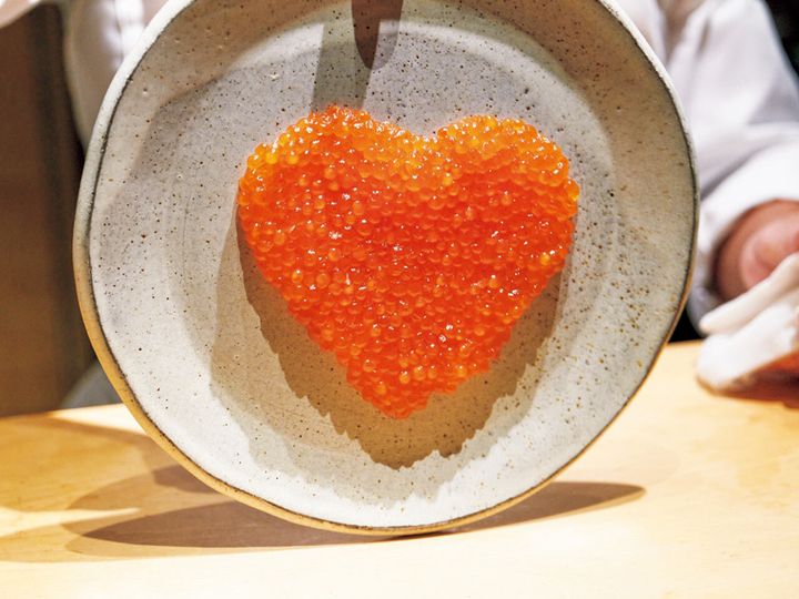 蒲田『初音鮨』の「ハートのいくら」