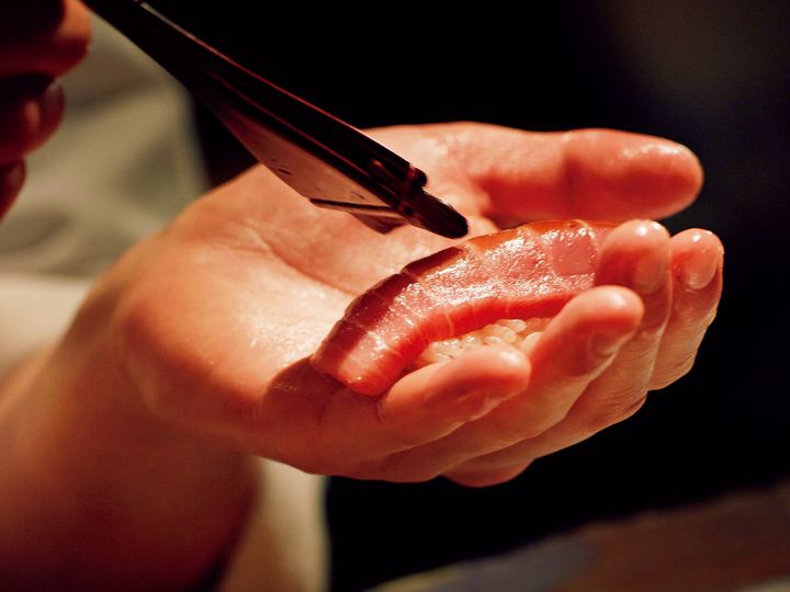 蒲田『初音鮨』の中トロ