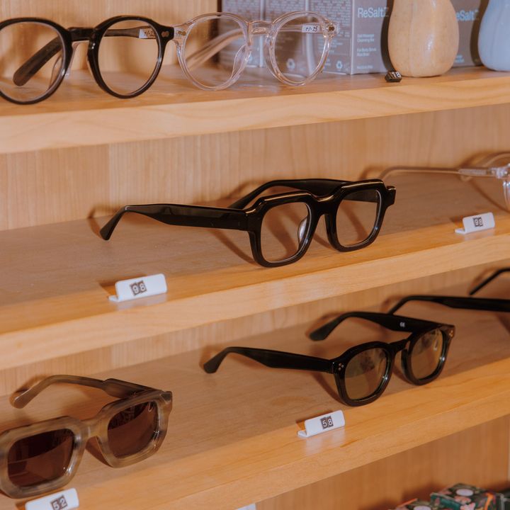 イエローレンズの眼鏡