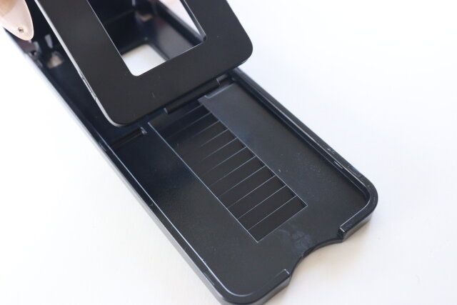 ダイソー 12ステップ タブレットスタンド 角度調整 12段階