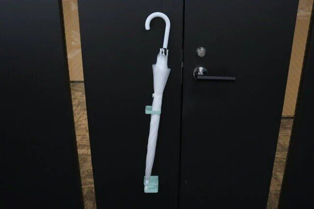 ダイソー 傘たて（マグネットタイプ、グリーン）