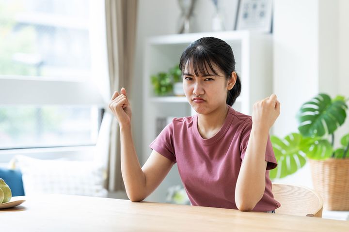 夫の買い物癖に妻たちの不満爆発！