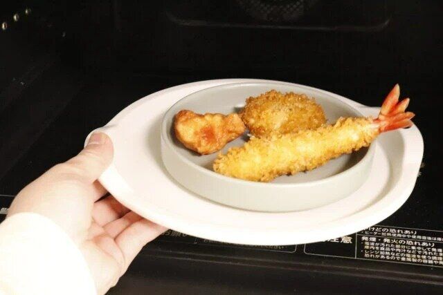 ダイソー 電子レンジで使えるトレー丸型