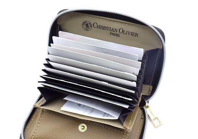 宝島社付録のクリスチャン オリビエ パリのじゃばら式財布7