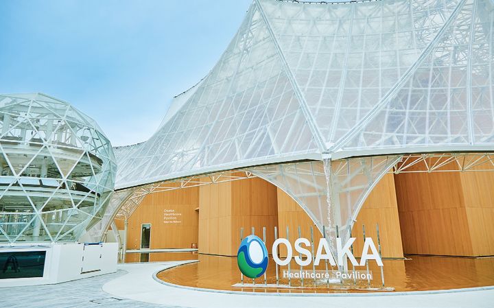 健康データをもとに生成された、25年後の自分に出会える!?