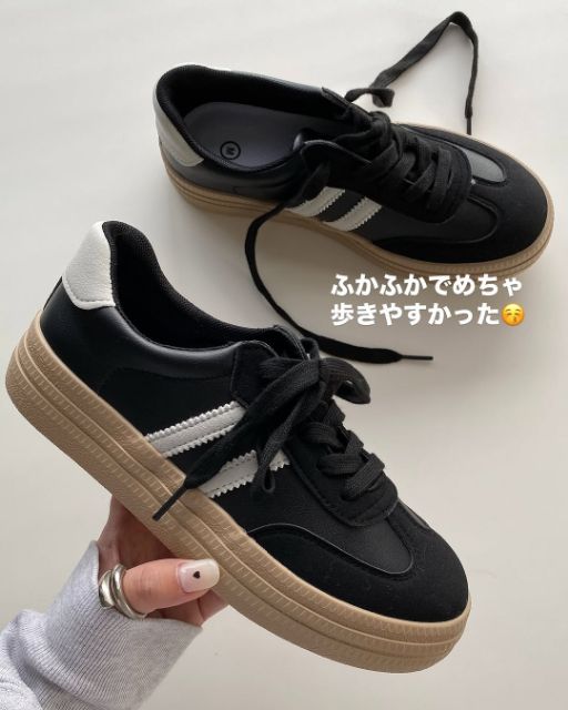 黒の2ラインレースアップSNK