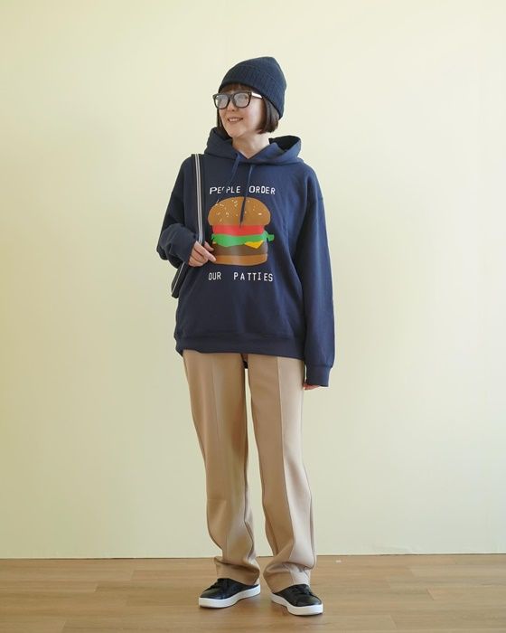 スウェットパーカ×UNIQLOのベージュの「ドライスウェットパンツ」