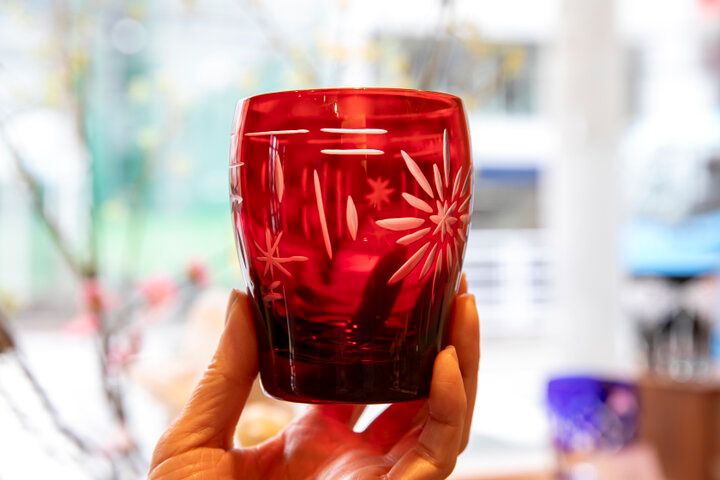 江戸時代から今も引き継がれる職人技――「すみだ江戸切子館」で切子細工の体験を