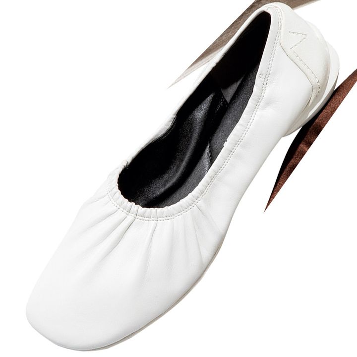 シーセイの白のぺたんこ靴