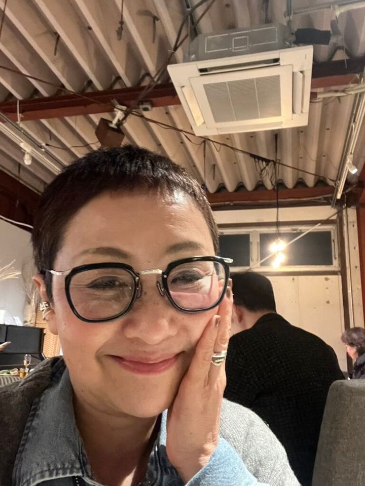 メガネをかける加藤理恵さん