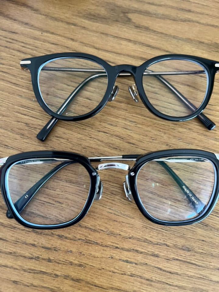 黒縁メガネ2本