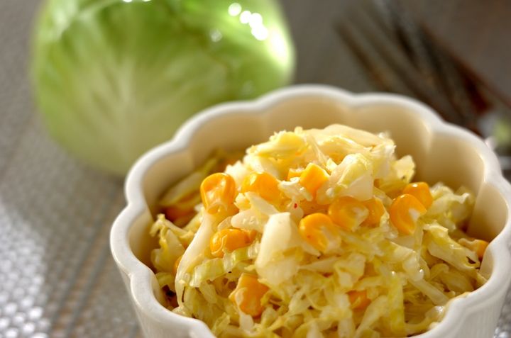 つけ合わせに！コーンとキャベツのコールスロー
