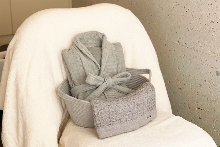 専用のガウンに着替えることで一気にリラックスモードに