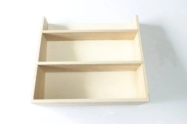 ダイソーのインテリア収納ボックス（3段）のパッケージ