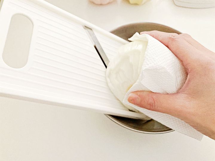 玉ねぎをスライスする