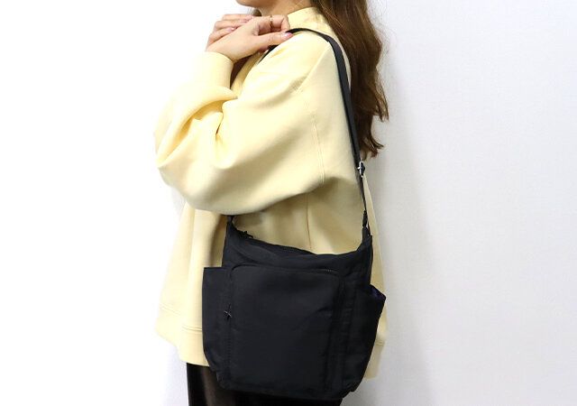 宝島社付録の日本旅行の9ポケットショルダーバッグ5