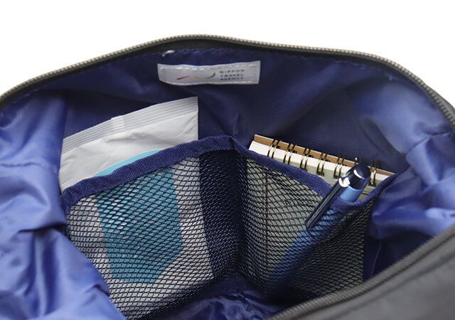 宝島社付録の日本旅行の9ポケットショルダーバッグ10