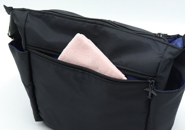 宝島社付録の日本旅行の9ポケットショルダーバッグ8