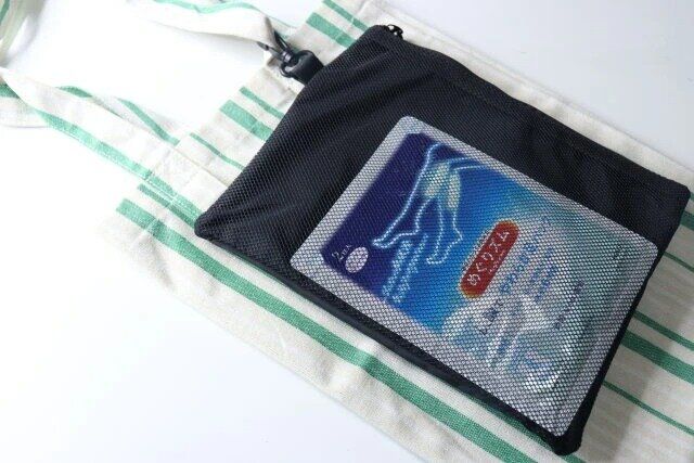 ダイソーの便利なカラビナ付収納ケース