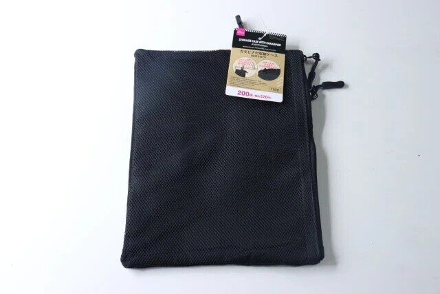 ダイソーのカラビナ付収納ケースのパッケージ