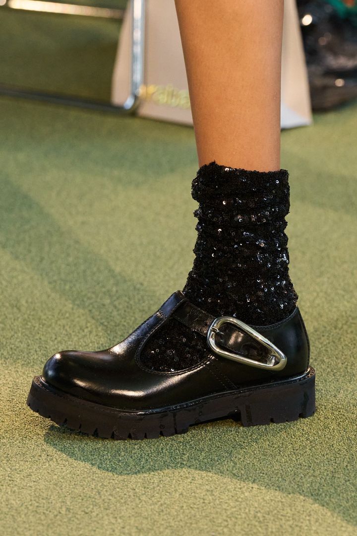 ラバンヌ 2025-26年秋冬コレクションより。