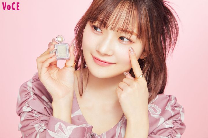 【元Juice=Juice 稲場愛香】の一軍メイクコスメを大公開。10本リピする溺愛リップは？