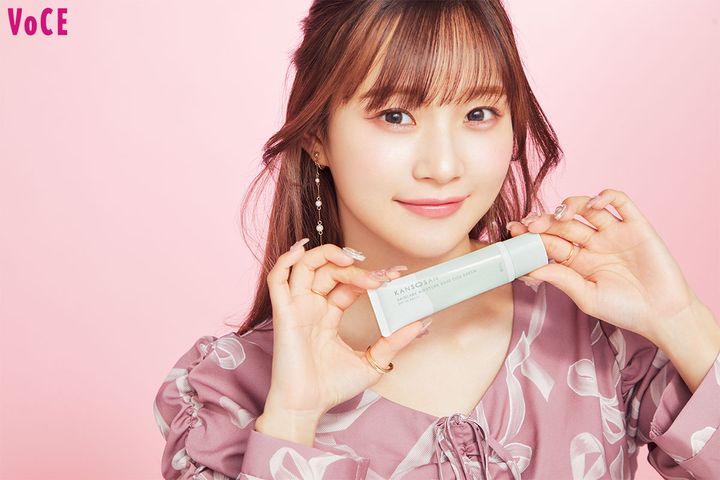 【元Juice=Juice 稲場愛香】の一軍メイクコスメを大公開。10本リピする溺愛リップは？