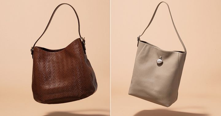 トゥティエの型押しレザーのブラウンバッグとカフネのベージュのレザーバッグ