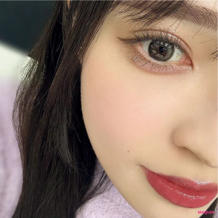 薄眉さん待望のアイブロウ、キラキラ好き注目アイシャドウも。新作メイクアイテムをマキアエディターがレビュー_7