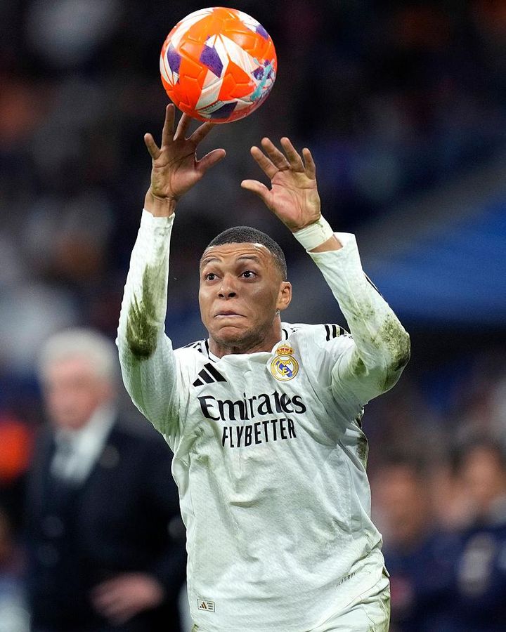 「世界で最も高い給料をもらっているサッカー選手」TOP5