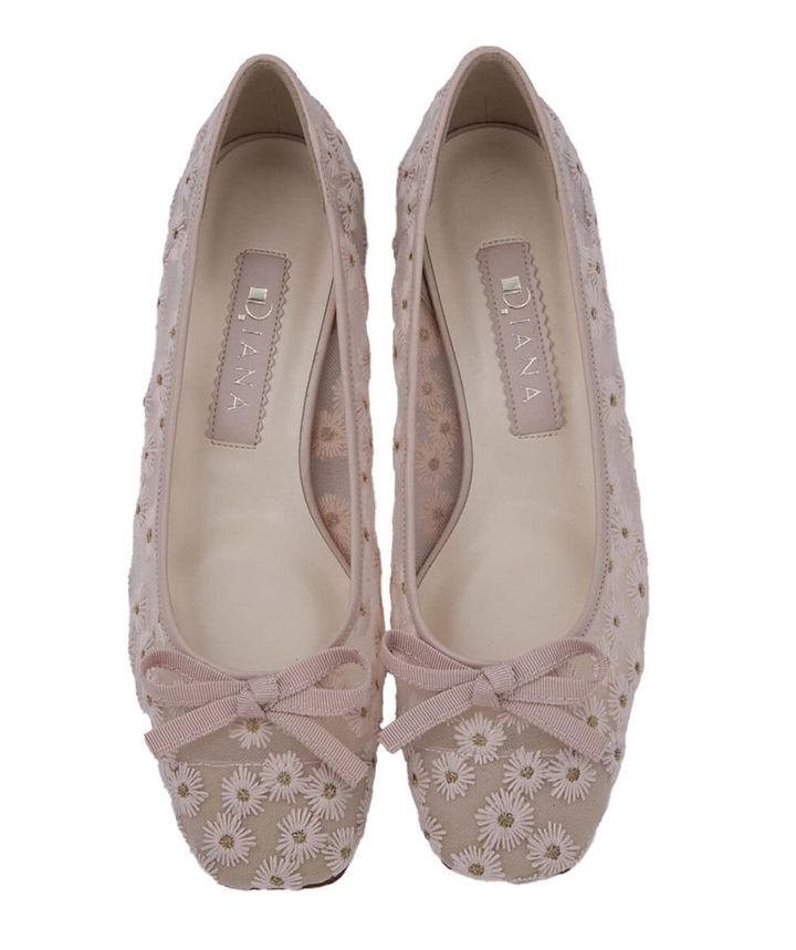 ダイアナのフラワー刺繍バレエシューズ